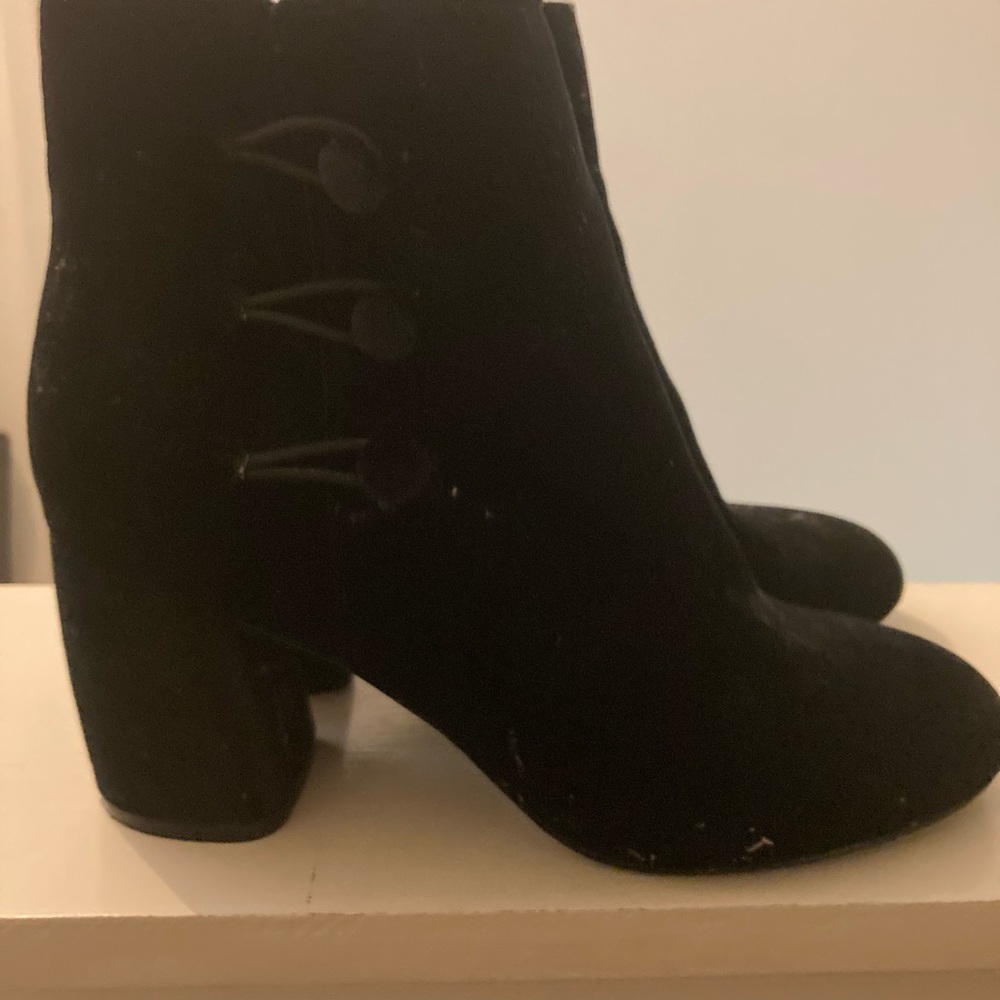 Nine West Women's NW7Khraine Black Velour Side Zip